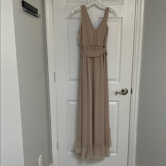 David's Bridal Cream Sleeveless High Low Gown - Picture 2 of 2